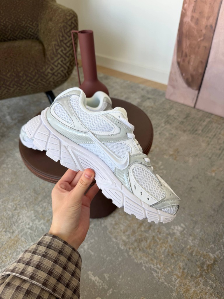 Nike V5 Metallic 2