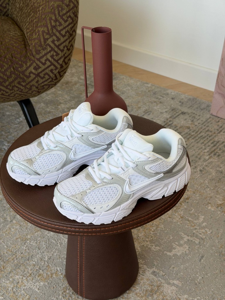Nike V5 RNR White Metallic